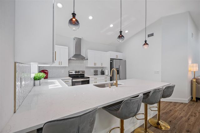 3717 E CLIFTON STREET, Tampa, FL 33610