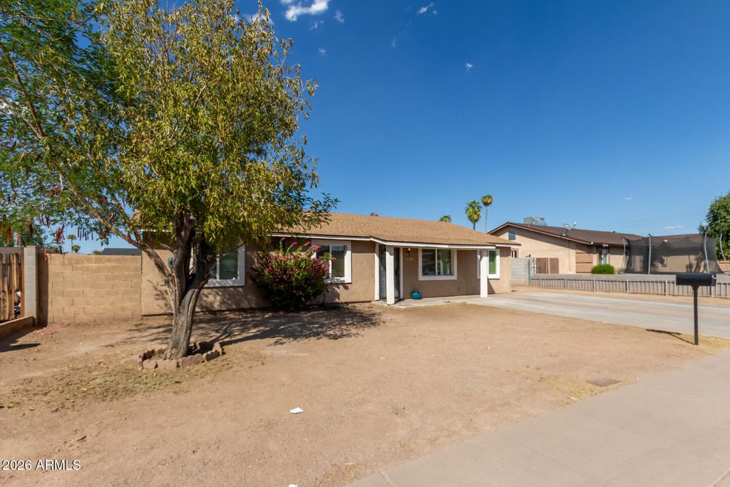 5934 W CORONADO Road, Phoenix, AZ 85035 — photo 4