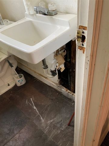 5646 Arlington Park Drive, Dallas, TX 75235