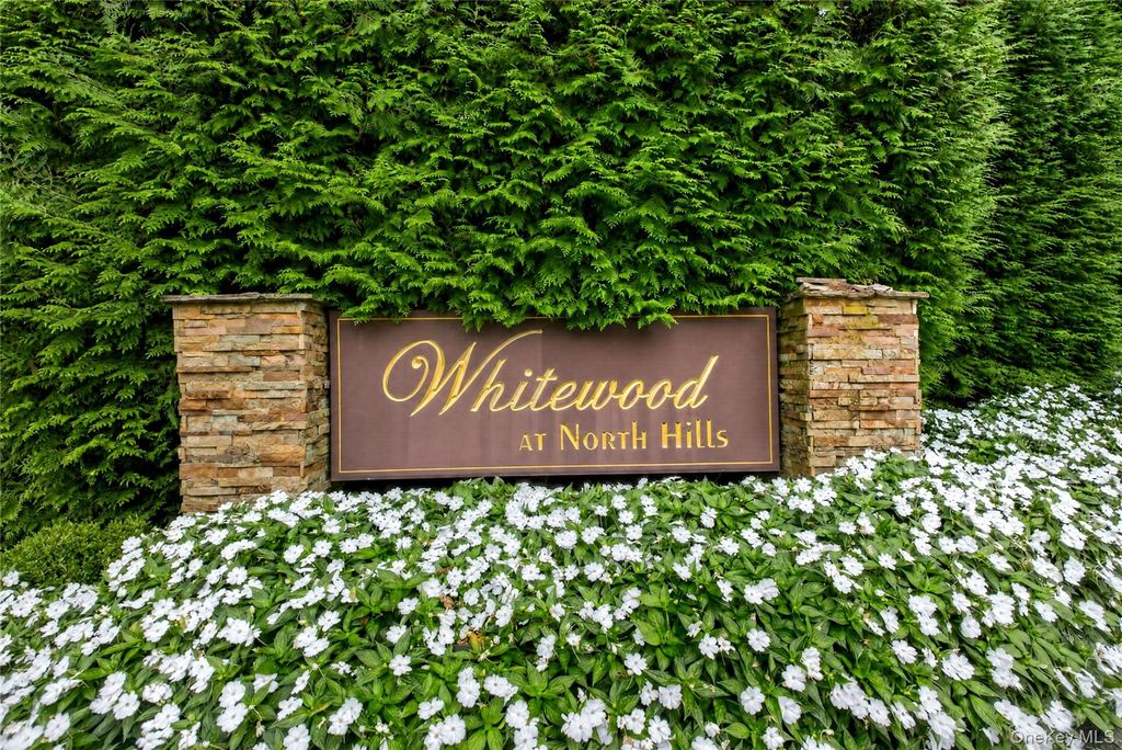 37 Woodland Drive, Roslyn, NY 11576 — exterior