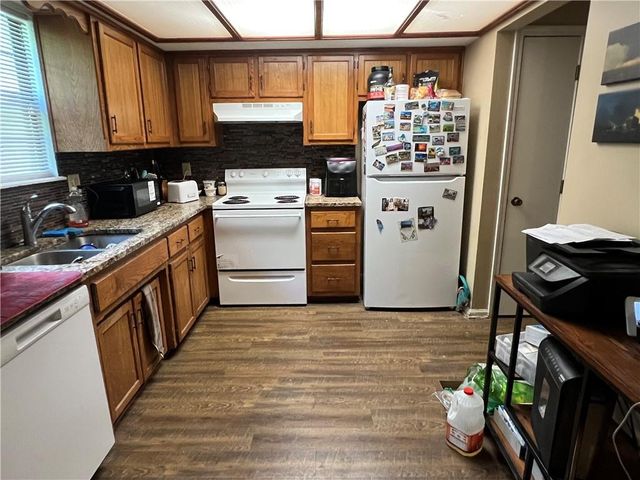 411-413 Spring Avenue, Liberty, MO 64068