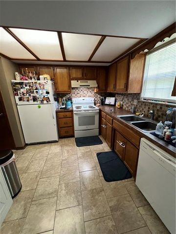 411-413 Spring Avenue, Liberty, MO 64068