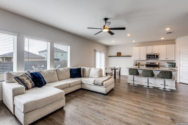 1144 Whitneyway Lane, New Braunfels, TX 78130