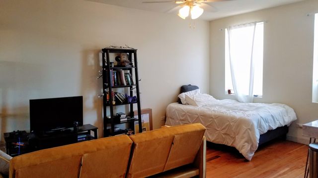 4764 N Virginia Avenue 208, Chicago, IL 60625
