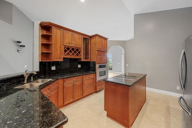 1851 Oak Berry Circle, Wellington, FL 33414