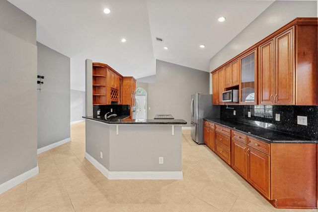 1851 Oak Berry Circle, Wellington, FL 33414