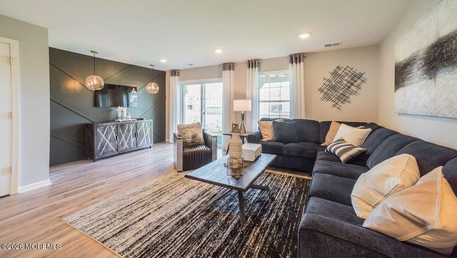 309 Mantoloking Drive, Jackson, NJ 08527
