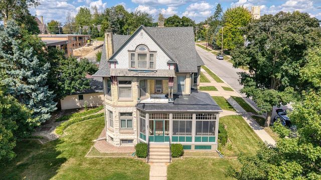 251 E Racine STREET, Jefferson, WI 53549