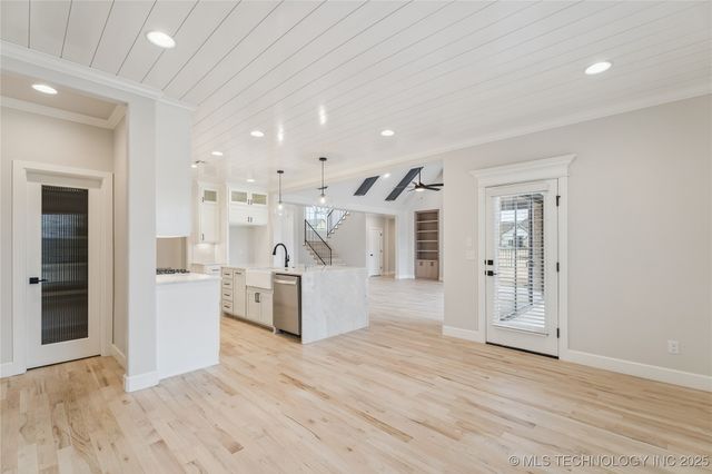 6322 N Wildwood Lane, Owasso, OK 74055