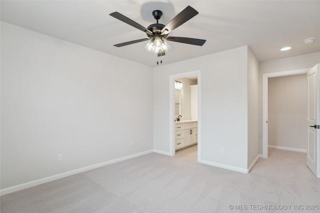 6322 N Wildwood Lane, Owasso, OK 74055