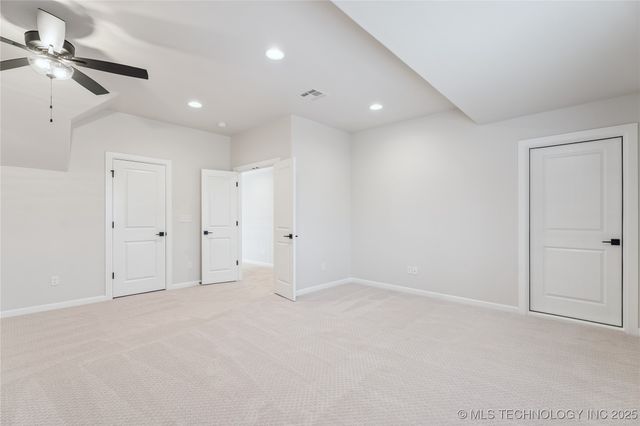 6322 N Wildwood Lane, Owasso, OK 74055