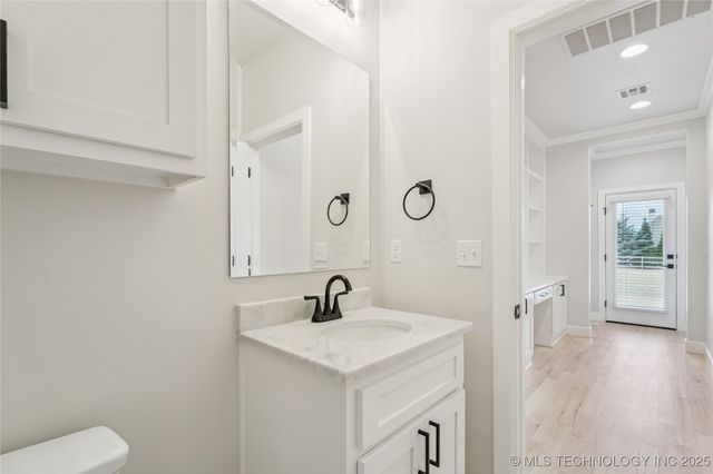 6322 N Wildwood Lane, Owasso, OK 74055