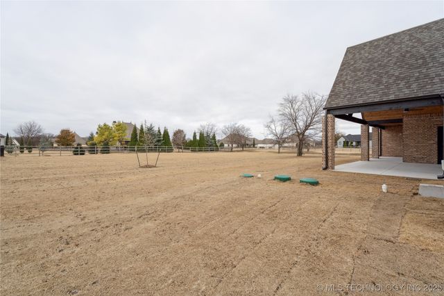 6322 N Wildwood Lane, Owasso, OK 74055