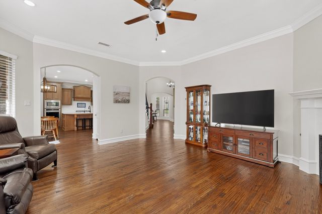 20 Glistening Pond Drive, Frisco, TX 75034