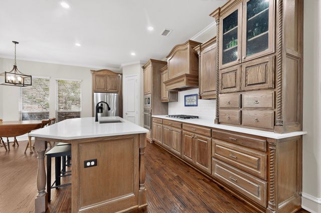 20 Glistening Pond Drive, Frisco, TX 75034