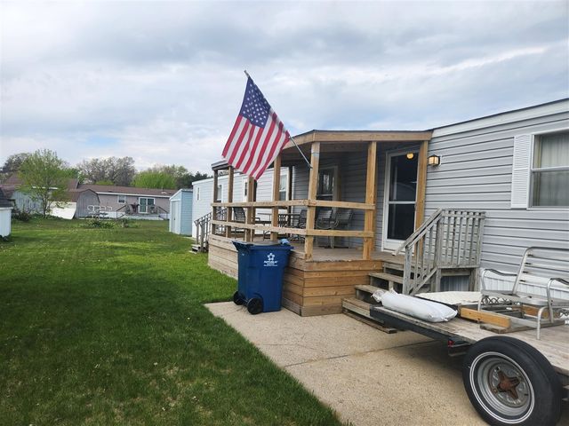 4080 Whisperwood Way, Muskegon, MI 49442