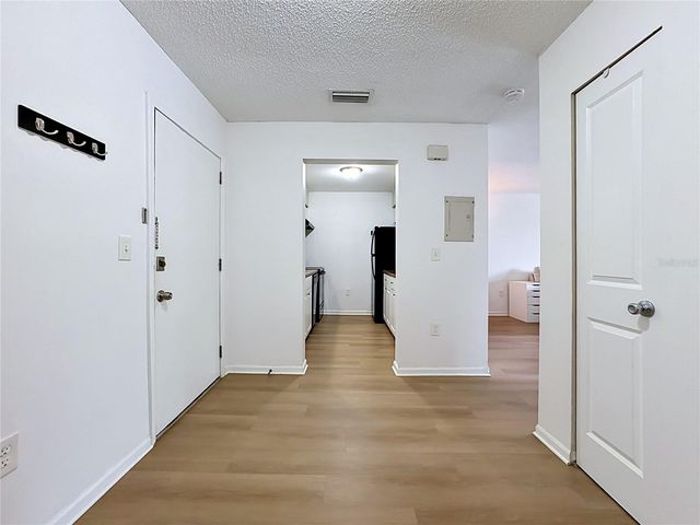 5507 FOUNTAIN LAKE CIRCLE B206, Bradenton, FL 34207