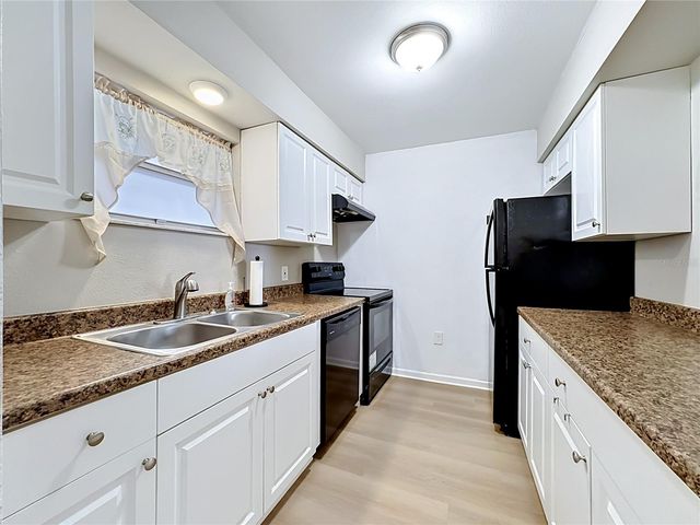 5507 FOUNTAIN LAKE CIRCLE B206, Bradenton, FL 34207