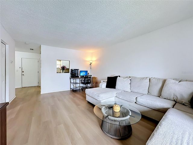 5507 FOUNTAIN LAKE CIRCLE B206, Bradenton, FL 34207
