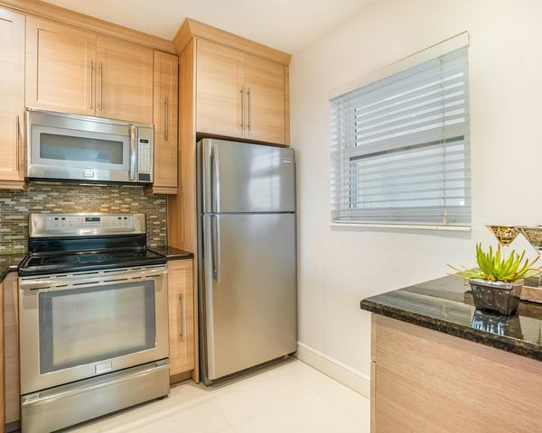 3406 NW 49th Avenue 608, Lauderdale Lakes, FL 33319