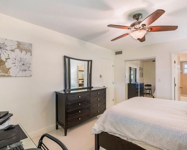 3406 NW 49th Avenue 608, Lauderdale Lakes, FL 33319