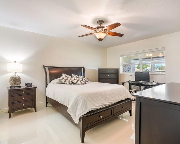 3406 NW 49th Avenue 608, Lauderdale Lakes, FL 33319