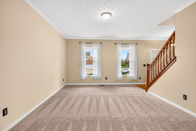 7177 Snowberry Lane, Canal Winchester, OH 43110