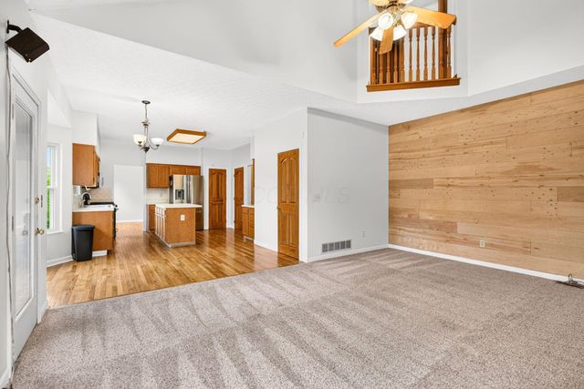 7177 Snowberry Lane, Canal Winchester, OH 43110