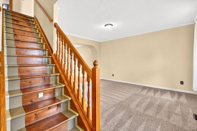7177 Snowberry Lane, Canal Winchester, OH 43110