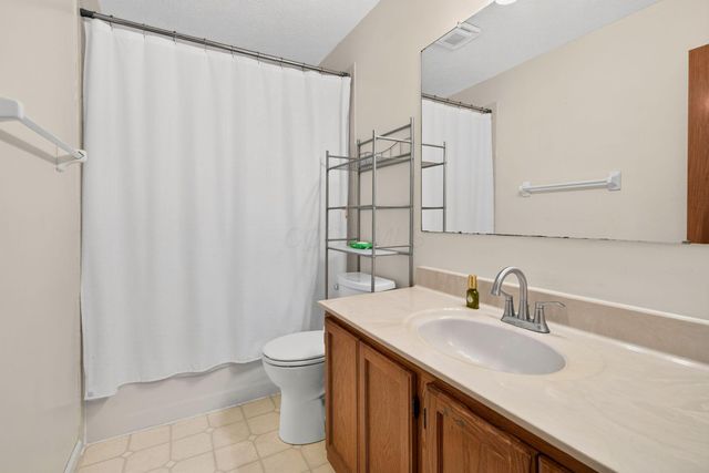 7177 Snowberry Lane, Canal Winchester, OH 43110