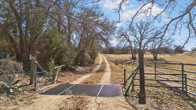 1723 County Road 305, Rockdale, TX 76567