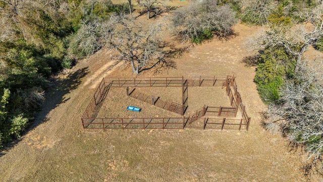 1723 County Road 305, Rockdale, TX 76567