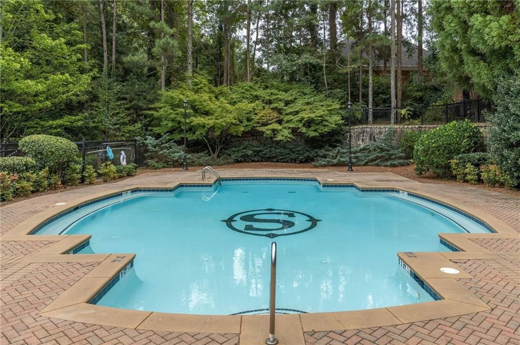Image 17 of property listing at 4105 Stratford, Decatur, GA 30033