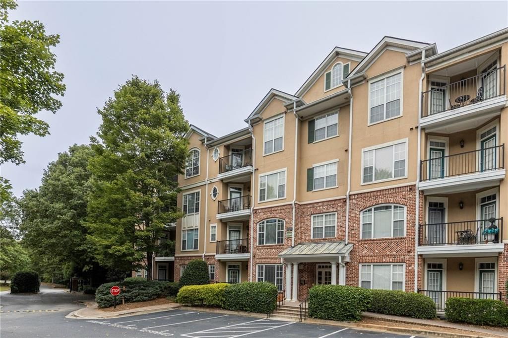 Image 21 of property listing at 4105 Stratford, Decatur, GA 30033
