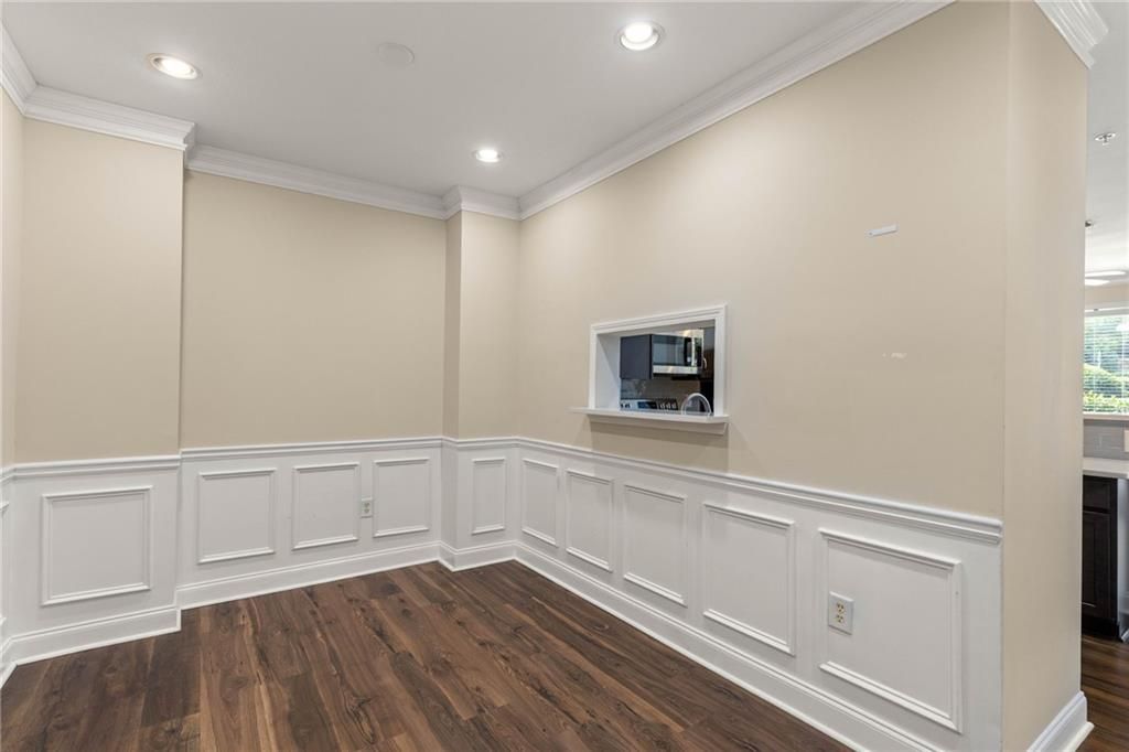 Image 8 of property listing at 4105 Stratford, Decatur, GA 30033