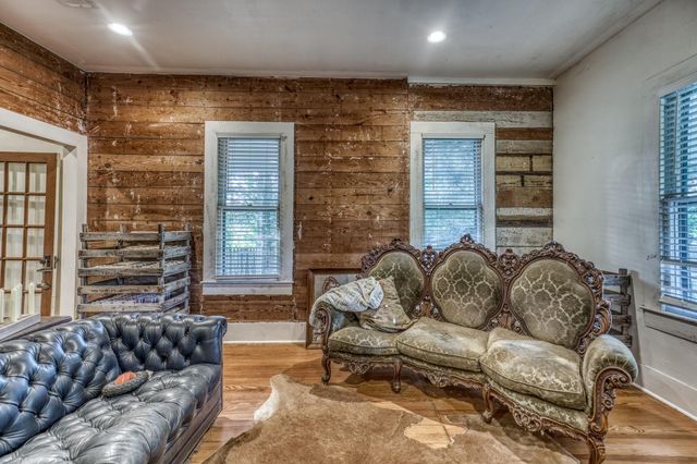 2935 Brushy Road, Fayetteville, TX 78940