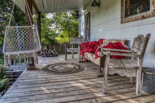2935 Brushy Road, Fayetteville, TX 78940