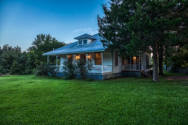 2935 Brushy Road, Fayetteville, TX 78940