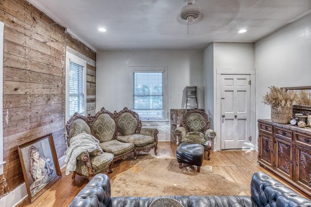 2935 Brushy Road, Fayetteville, TX 78940