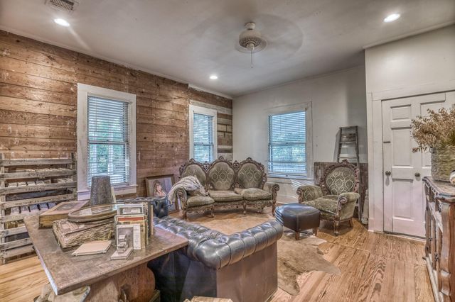 2935 Brushy Road, Fayetteville, TX 78940