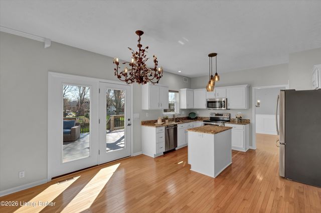 13702 Saddlecreek Dr, Louisville, KY 40245