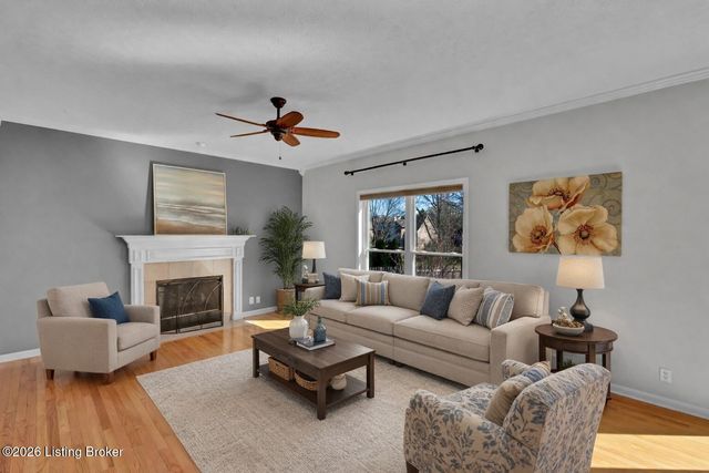 13702 Saddlecreek Dr, Louisville, KY 40245