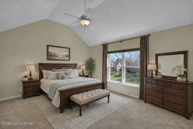 13702 Saddlecreek Dr, Louisville, KY 40245