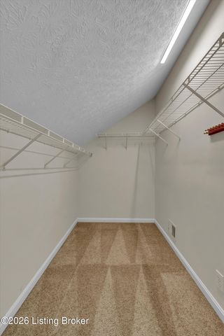 13702 Saddlecreek Dr, Louisville, KY 40245