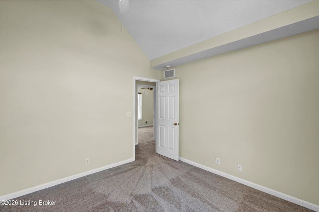 13702 Saddlecreek Dr, Louisville, KY 40245