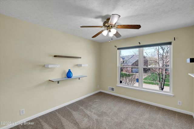 13702 Saddlecreek Dr, Louisville, KY 40245