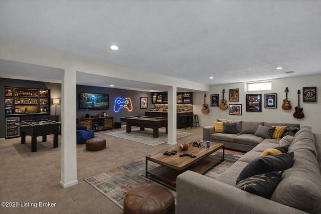 13702 Saddlecreek Dr, Louisville, KY 40245