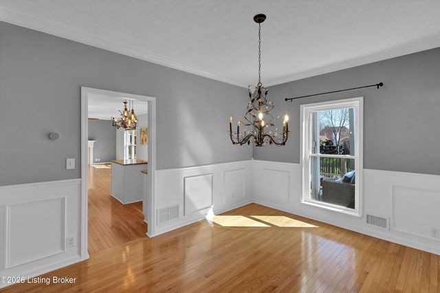 13702 Saddlecreek Dr, Louisville, KY 40245