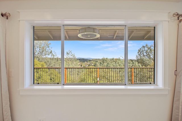 1276 Coon Ct, Cool, CA 95614