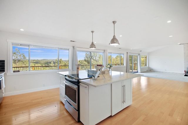 1276 Coon Ct, Cool, CA 95614